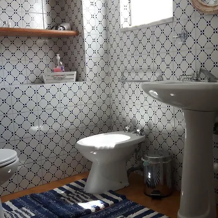 Grazioso E Comodo Al Centro Apartament